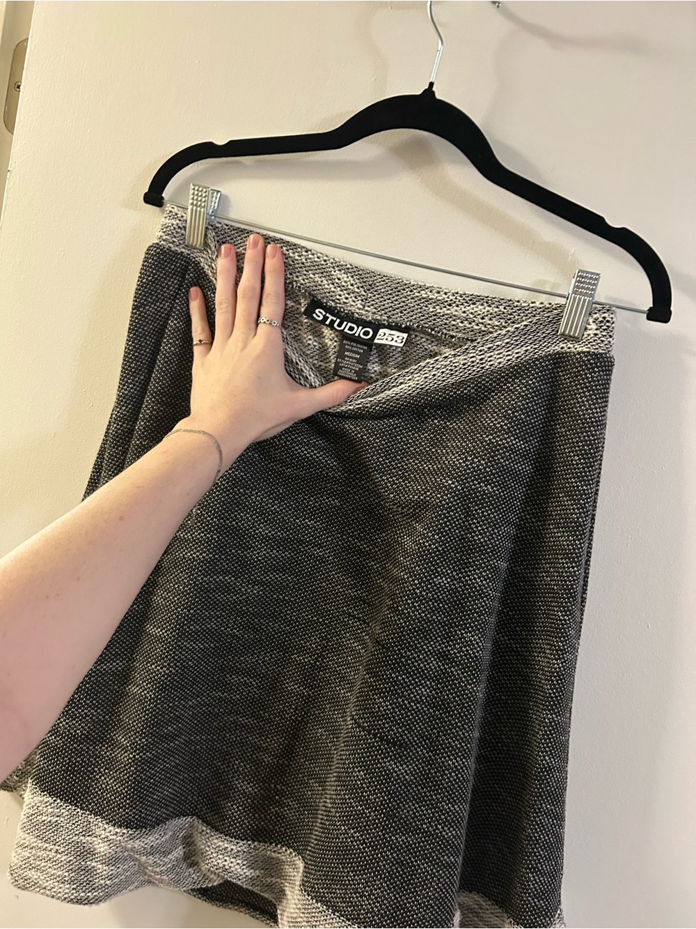 Vintage Studio 253 Gray Knit Mini Skirt M